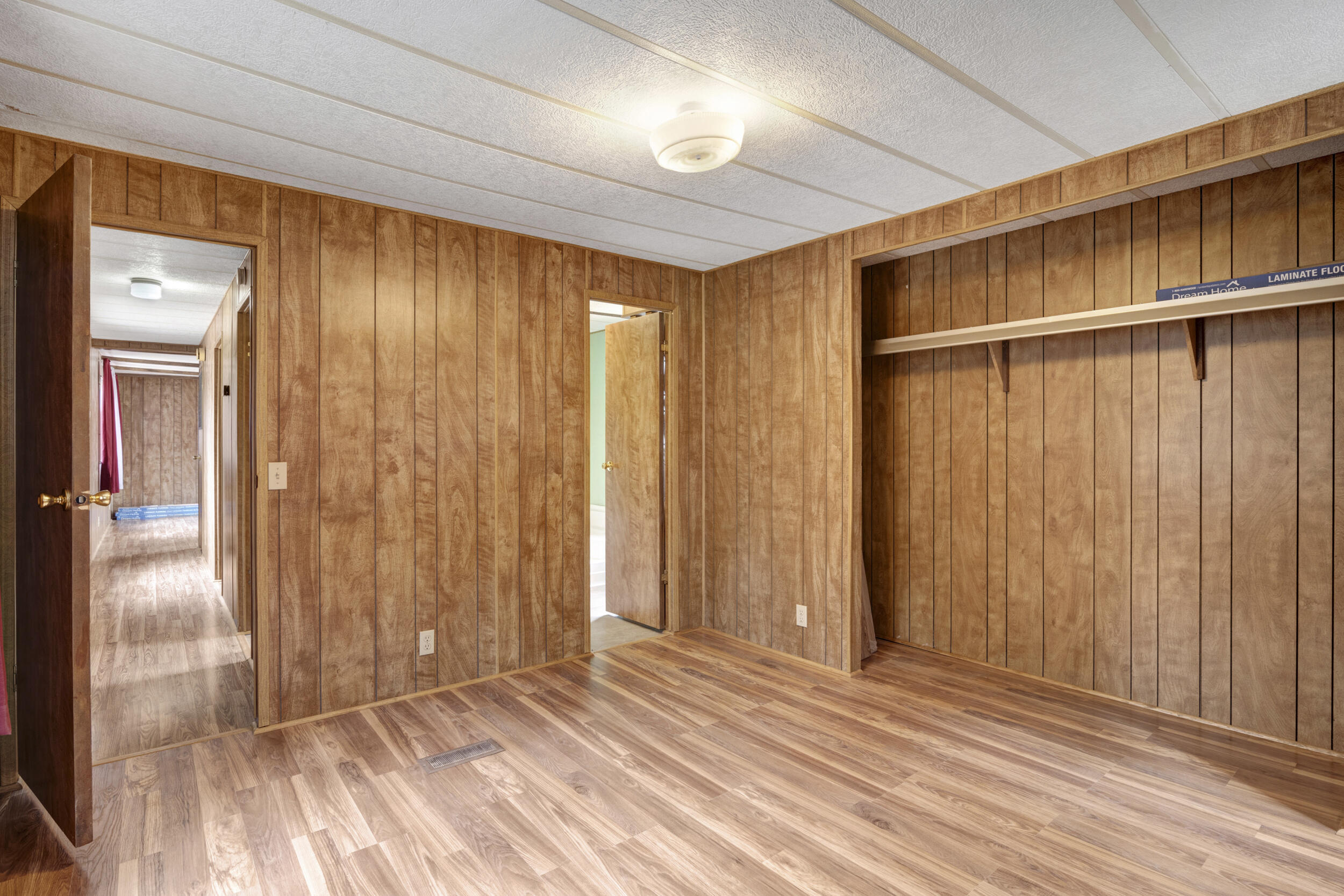 15547 Emerald Drive
