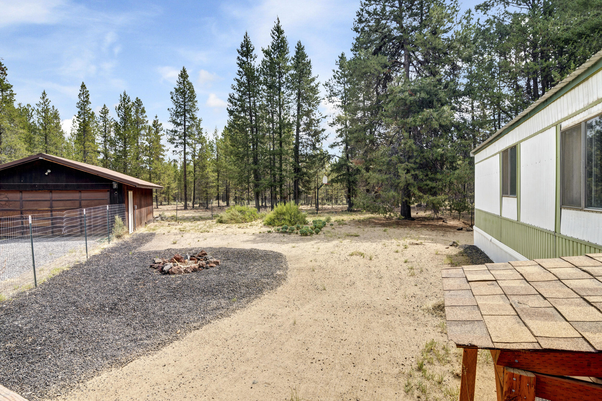 15547 Emerald Drive