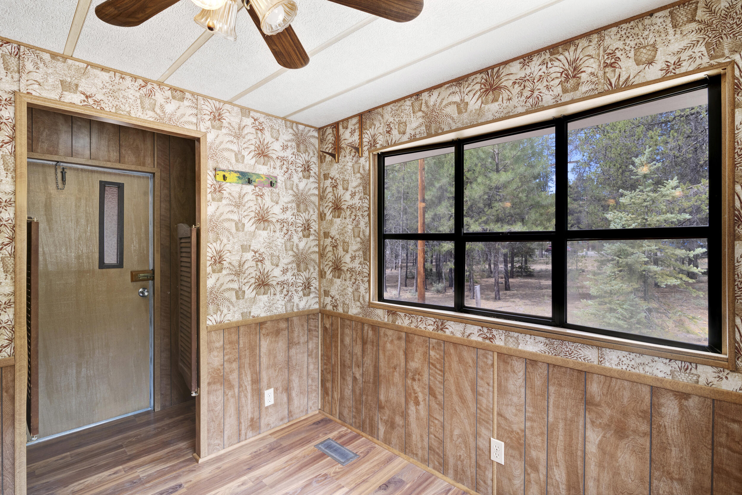 15547 Emerald Drive