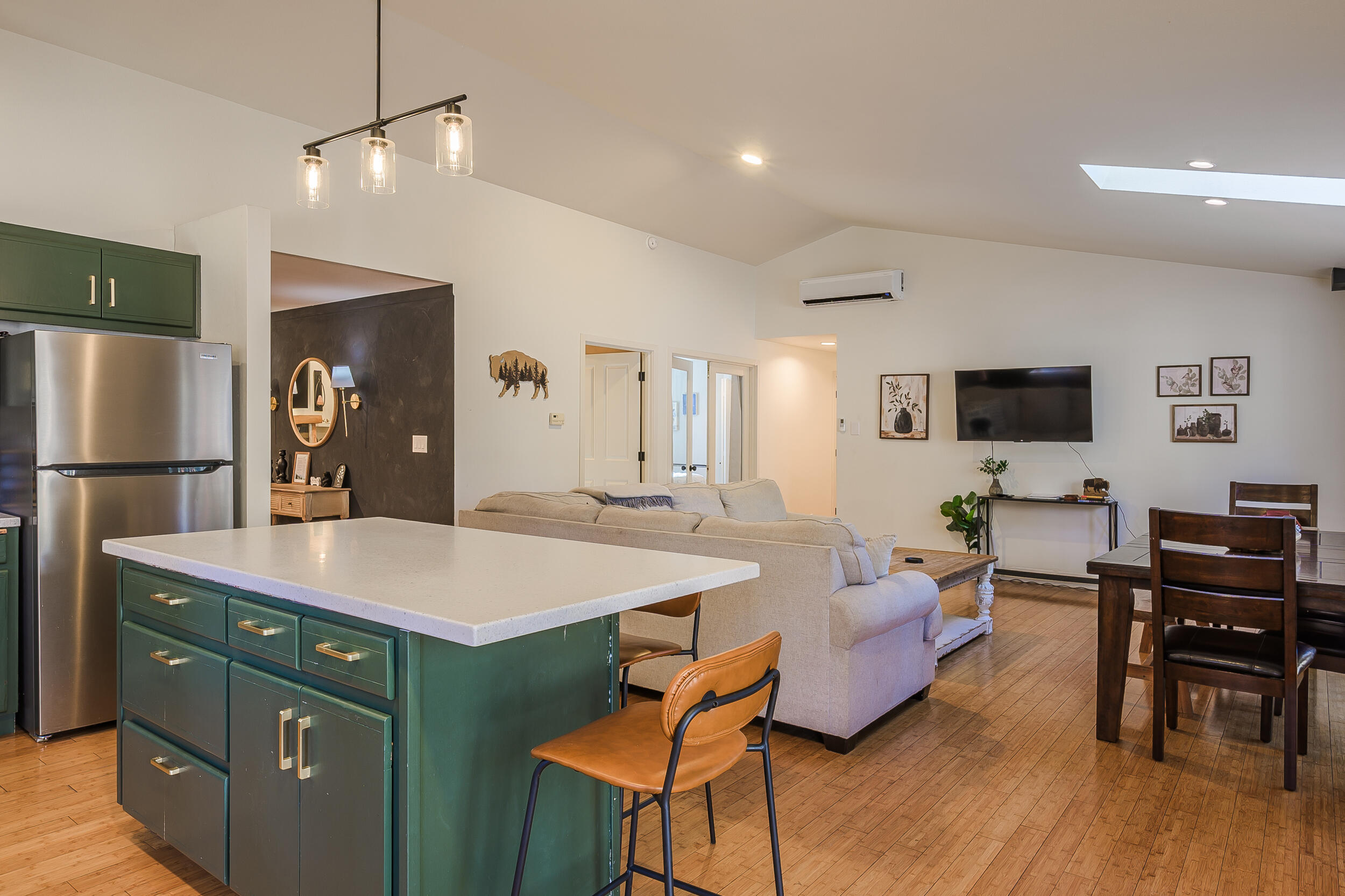 14913 Conestoga