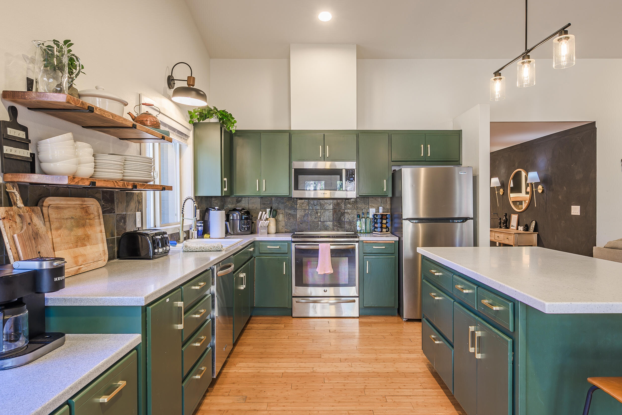 14913 Conestoga