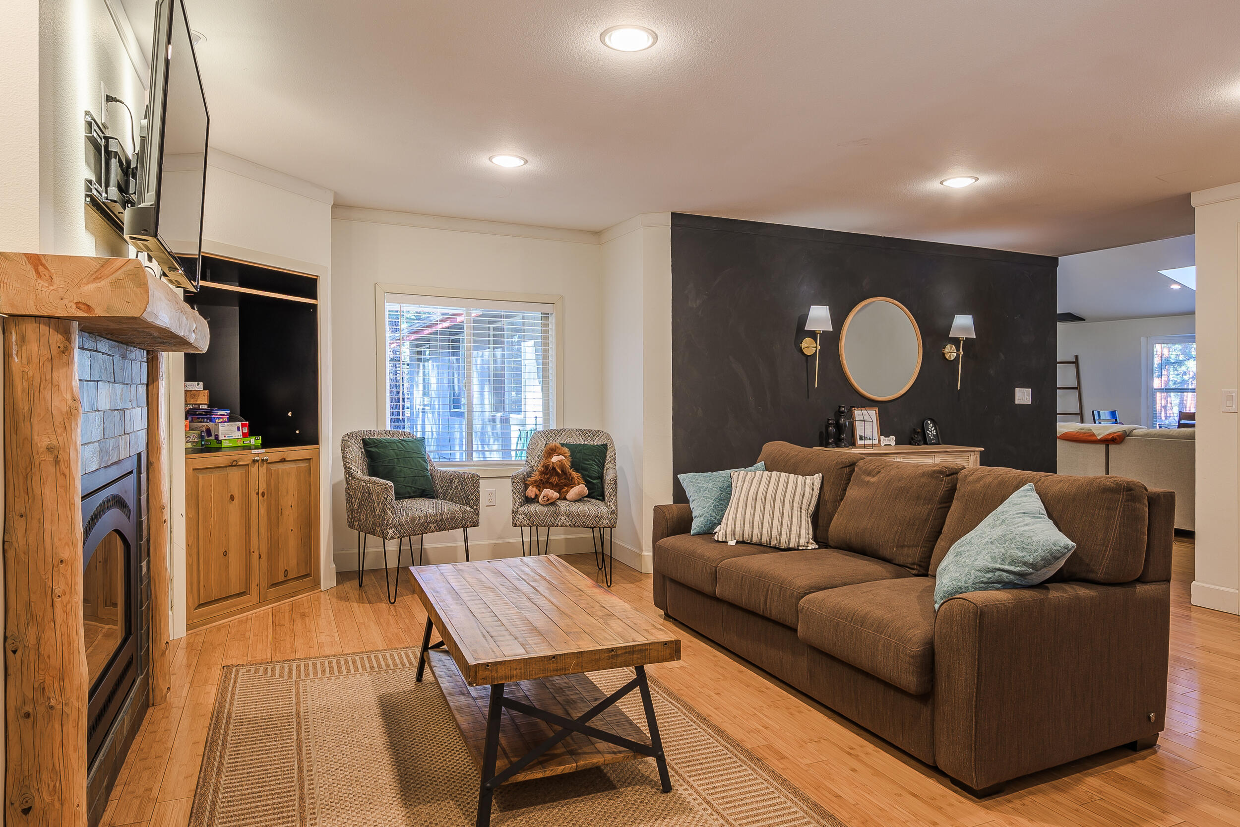 14913 Conestoga