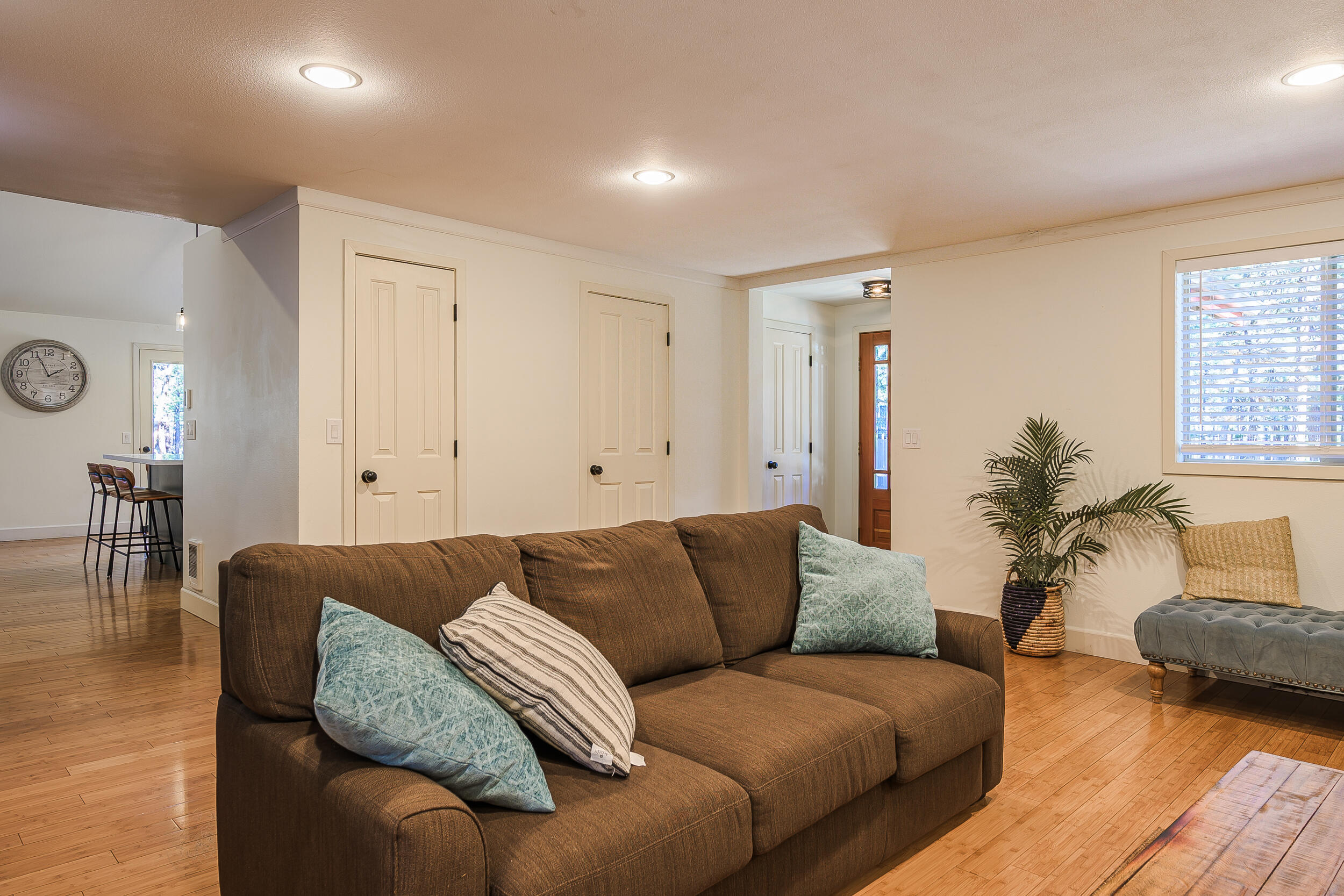 14913 Conestoga