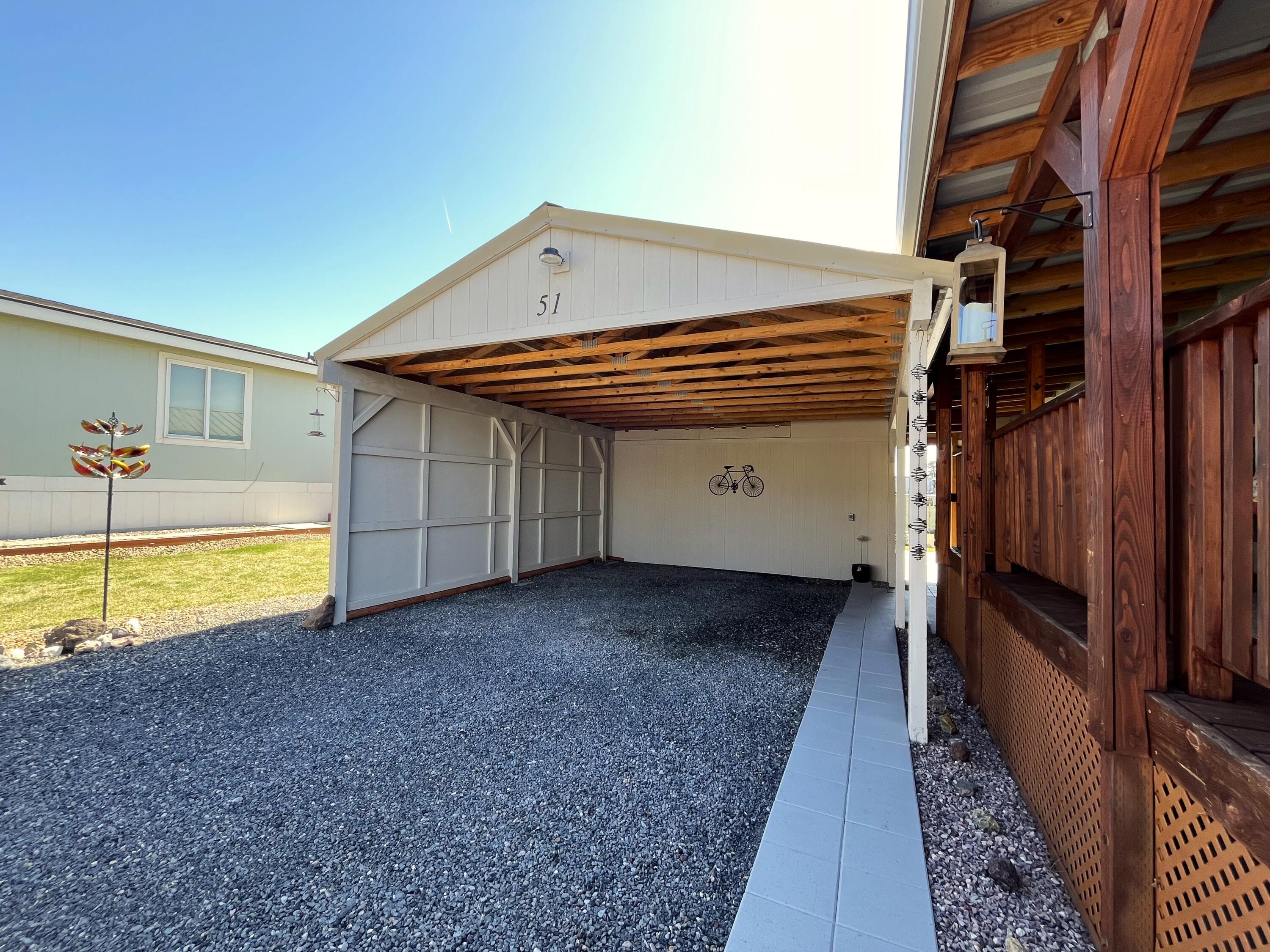 6100 S Hwy 97, 51