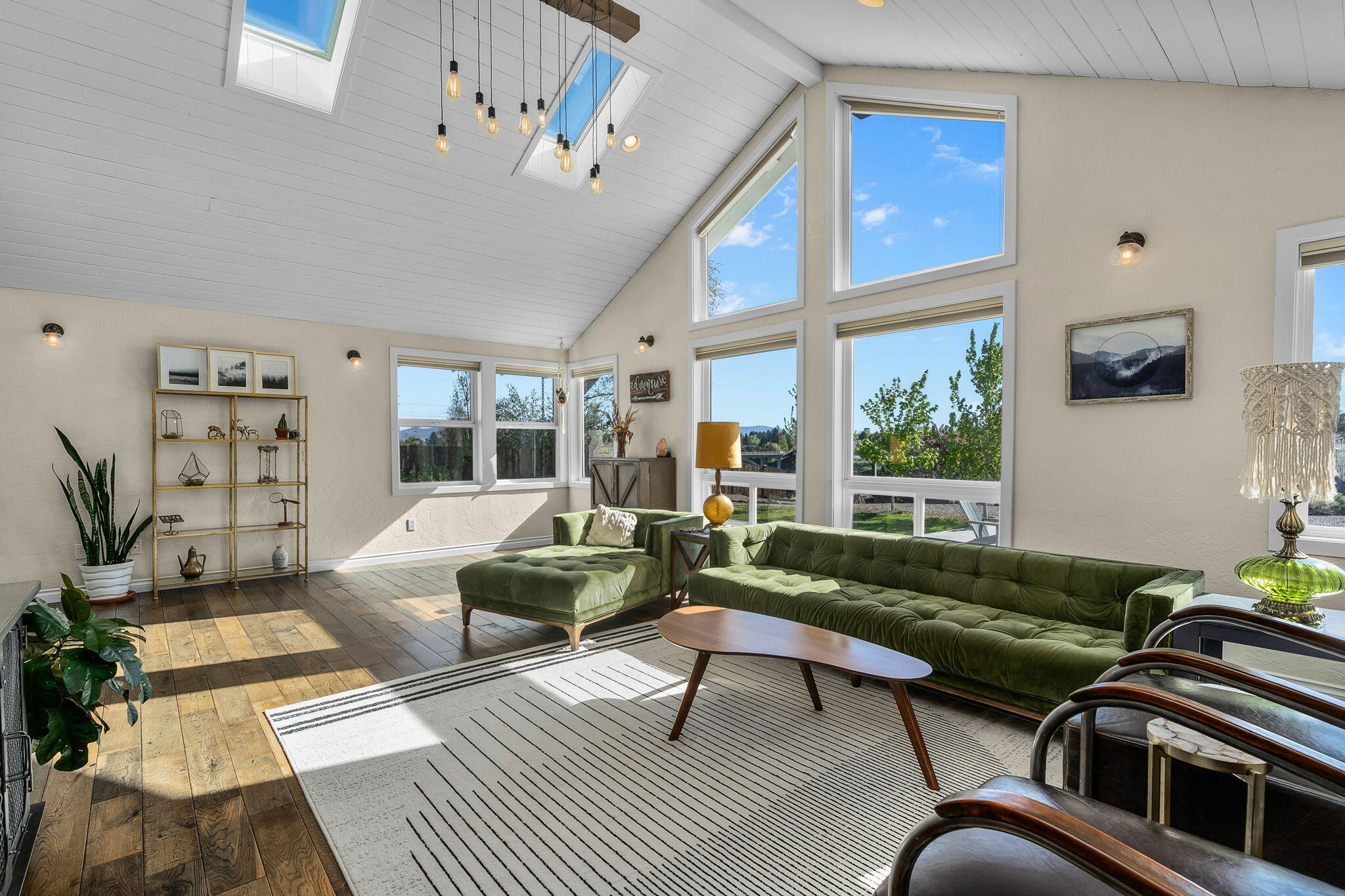 1408 NW Rimrock Drive