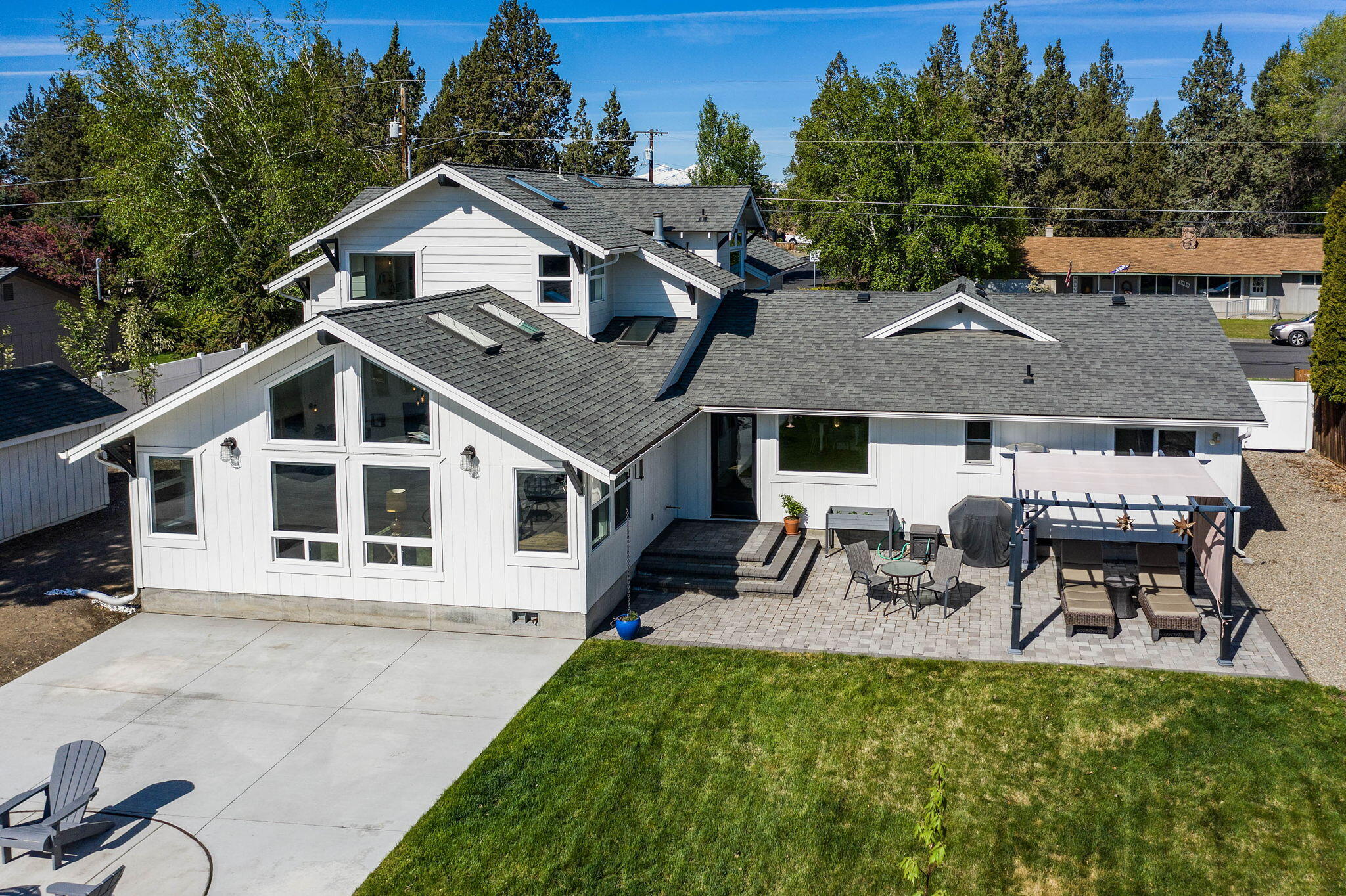 1408 NW Rimrock Drive