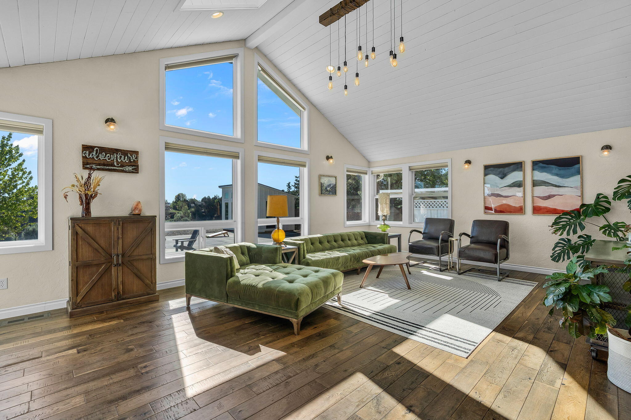 1408 NW Rimrock Drive