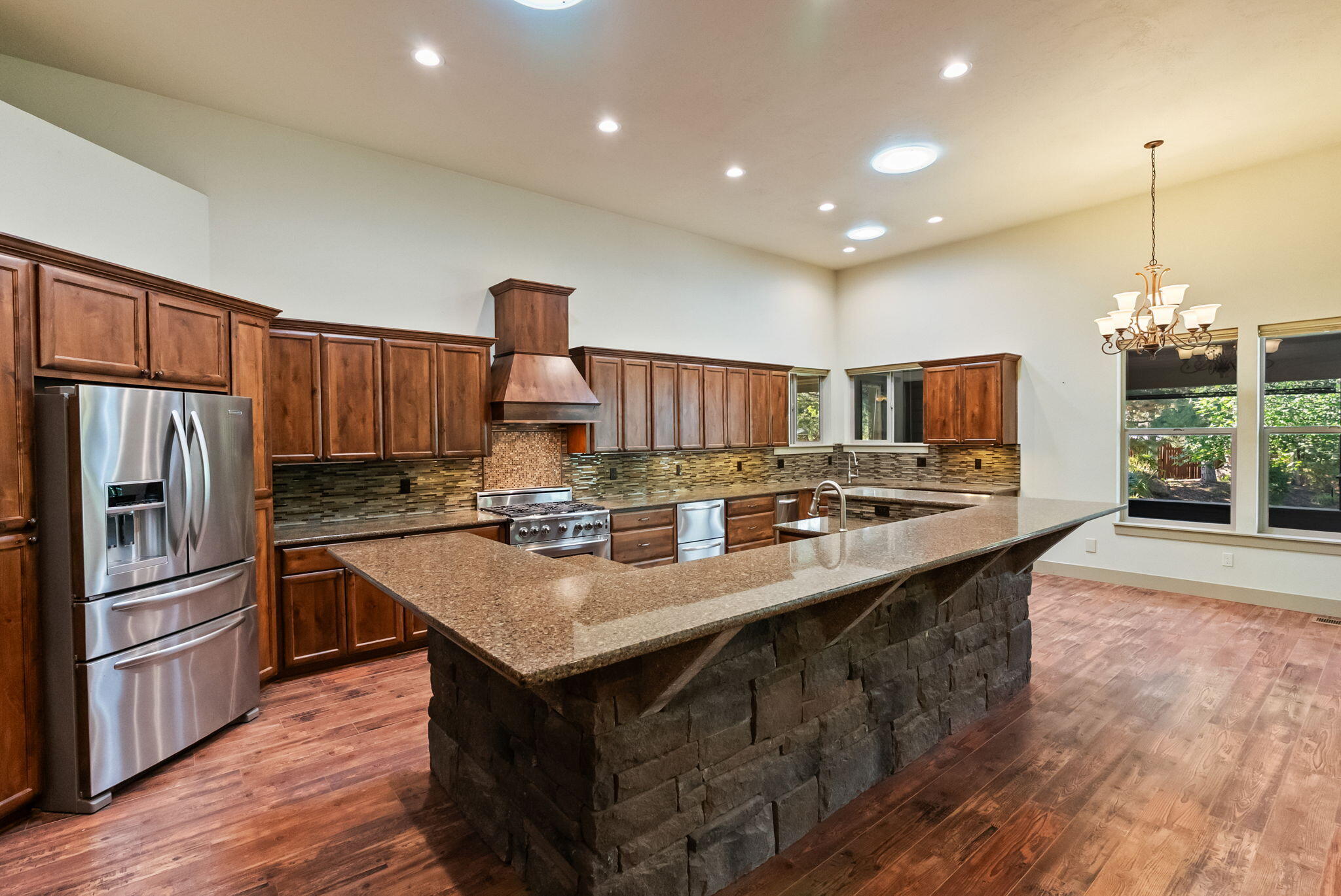 61245 Crescent Court