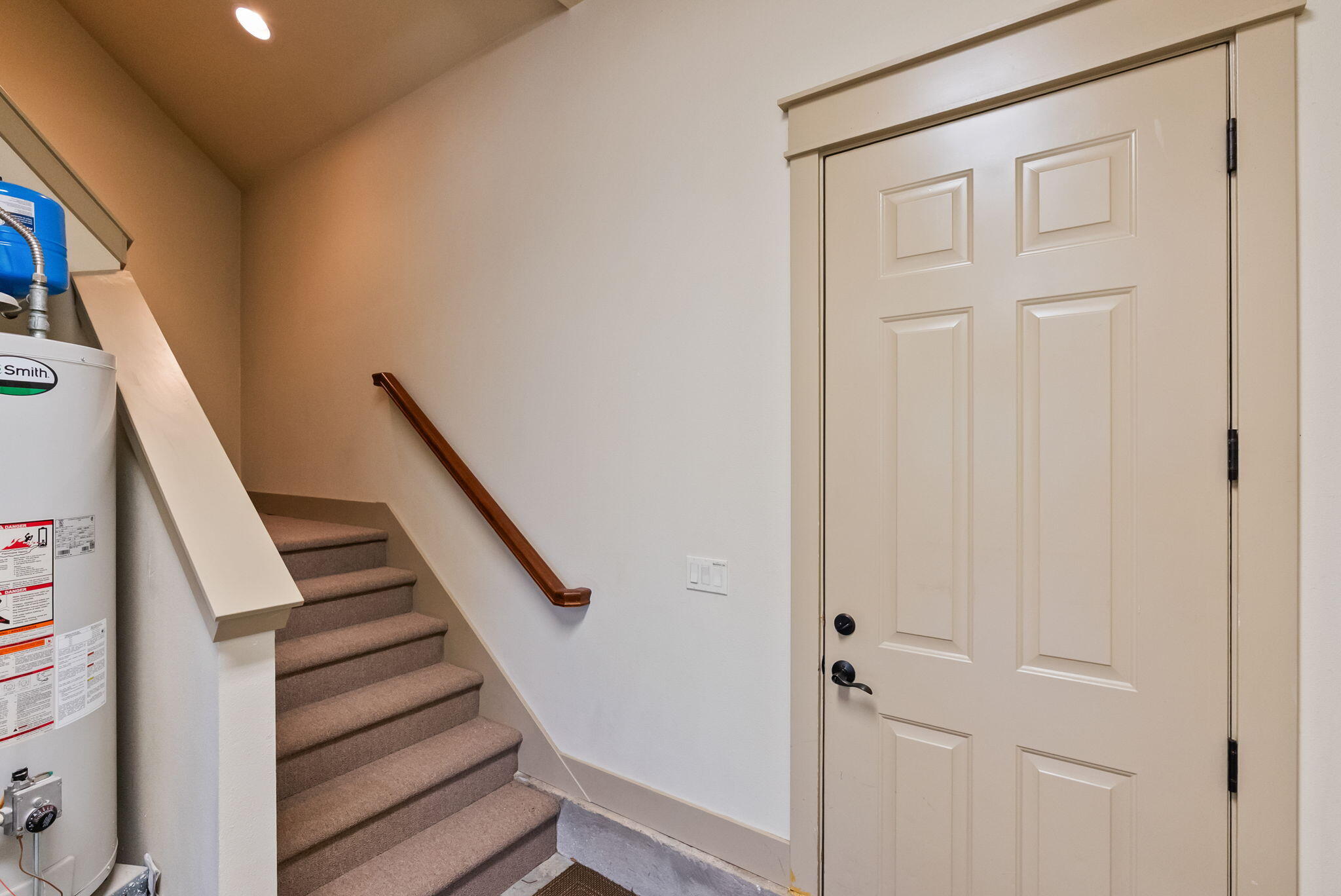 61245 Crescent Court