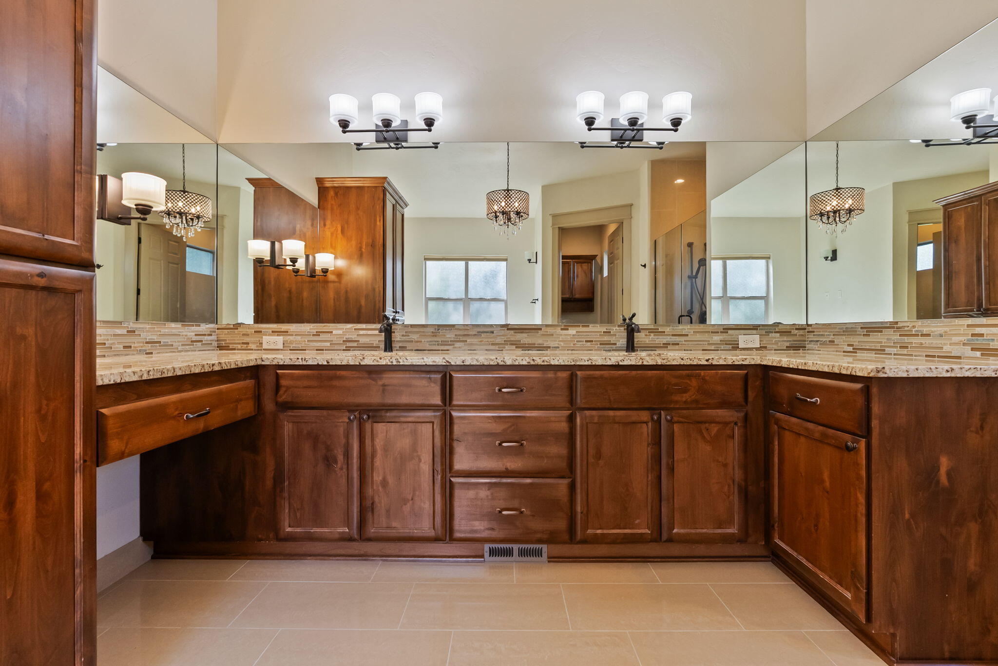 61245 Crescent Court