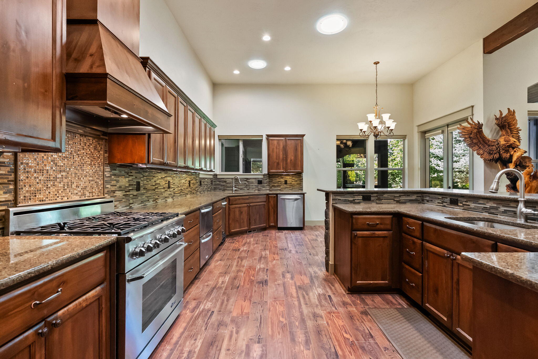 61245 Crescent Court