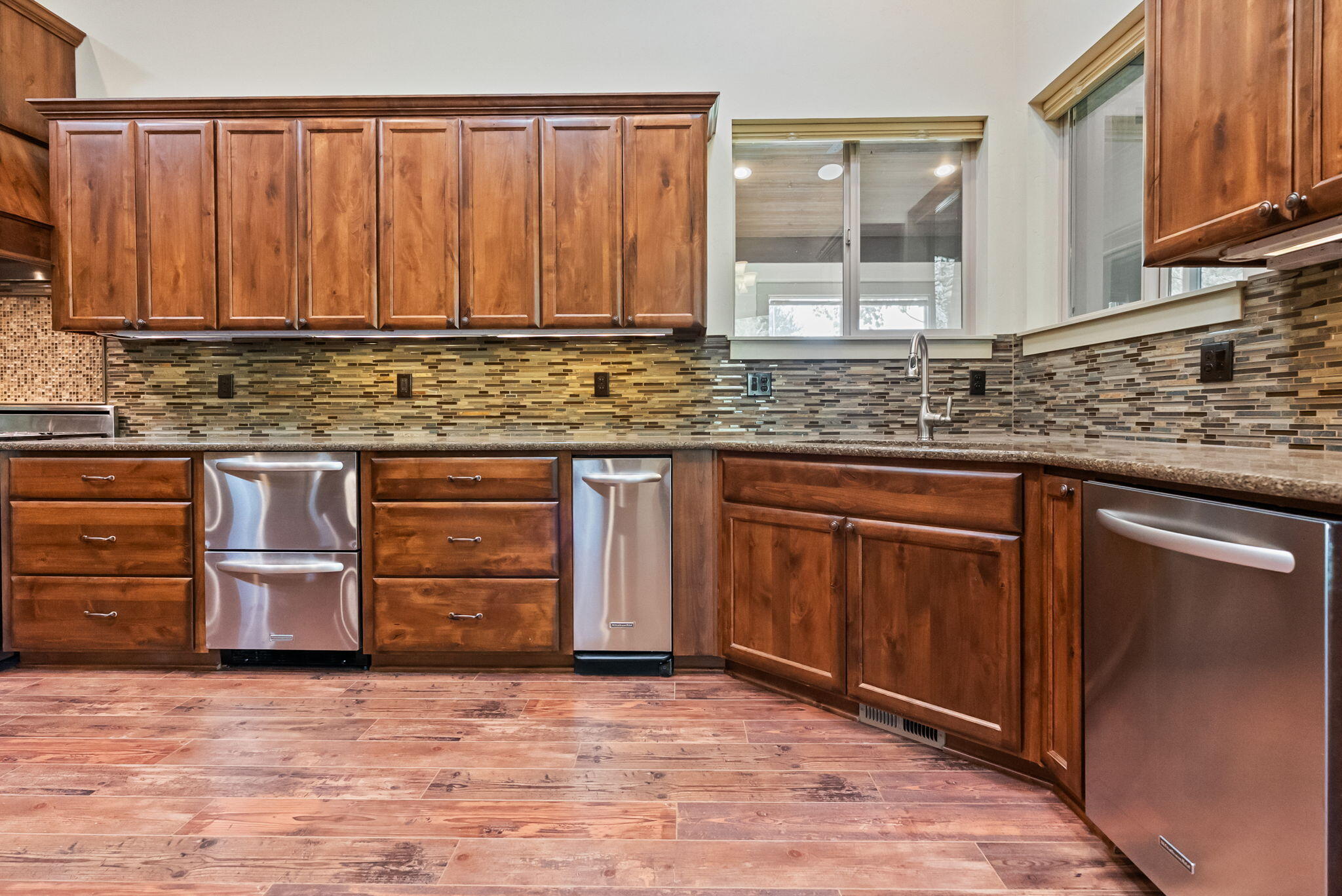 61245 Crescent Court