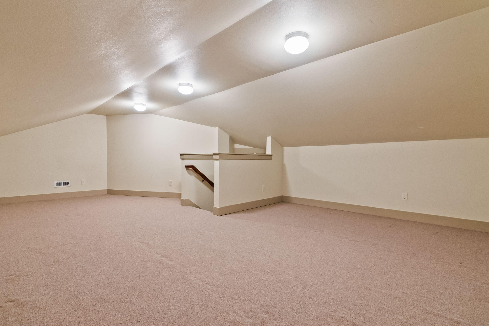 61245 Crescent Court