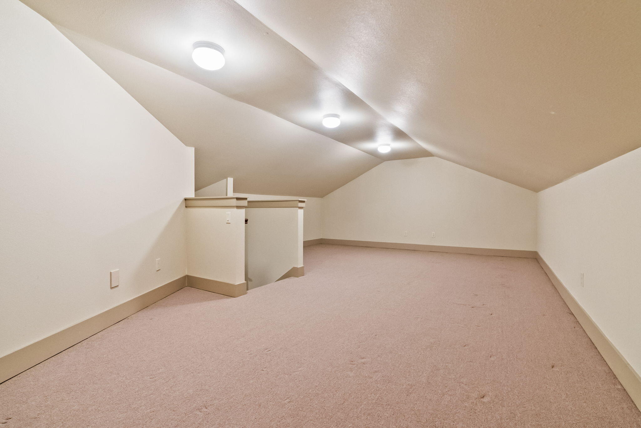 61245 Crescent Court