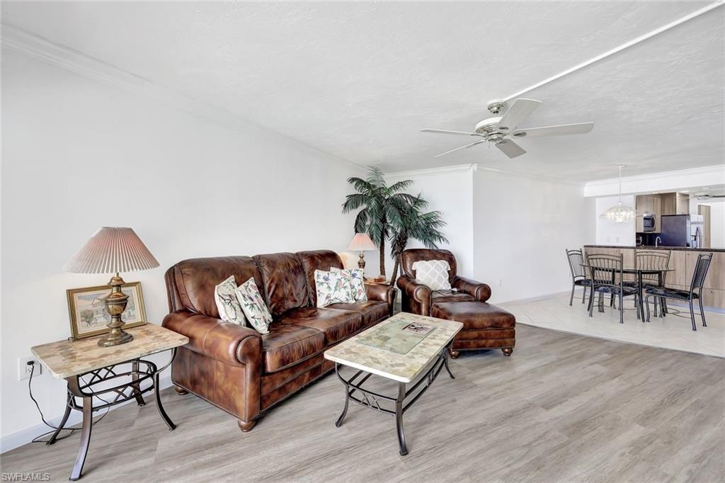 320 Seaview CT # 804 Unit: 2-804