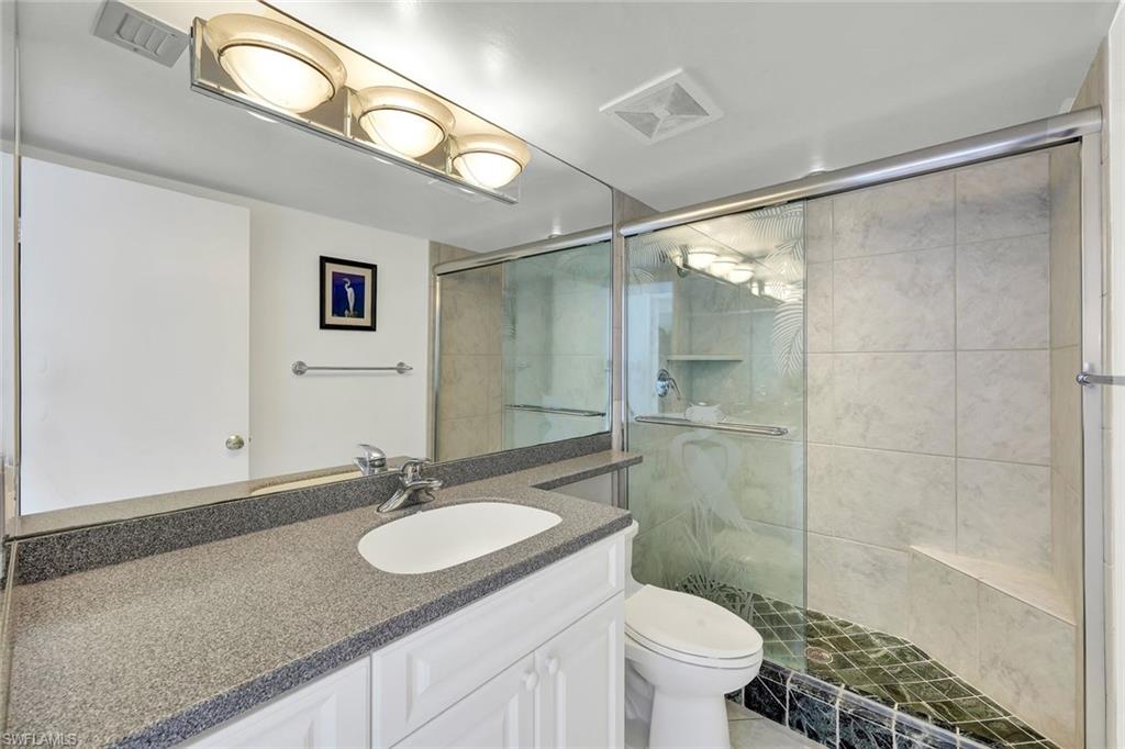 320 Seaview CT # 804 Unit: 2-804