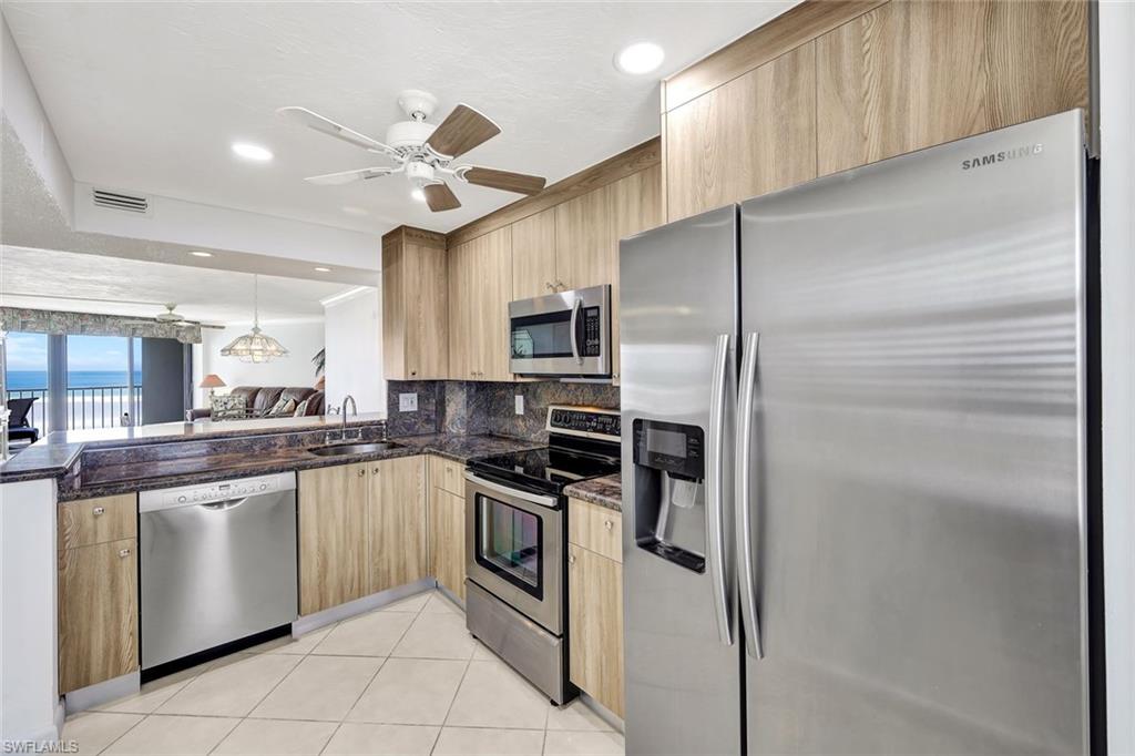 320 Seaview CT # 804 Unit: 2-804