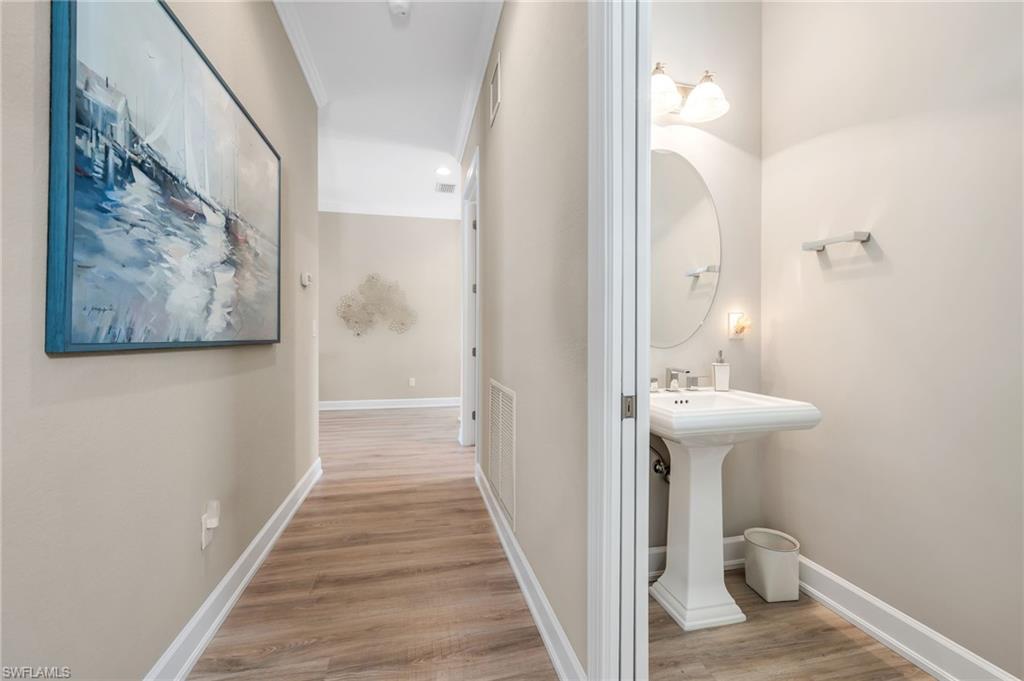 8026 Signature Club CIR 5