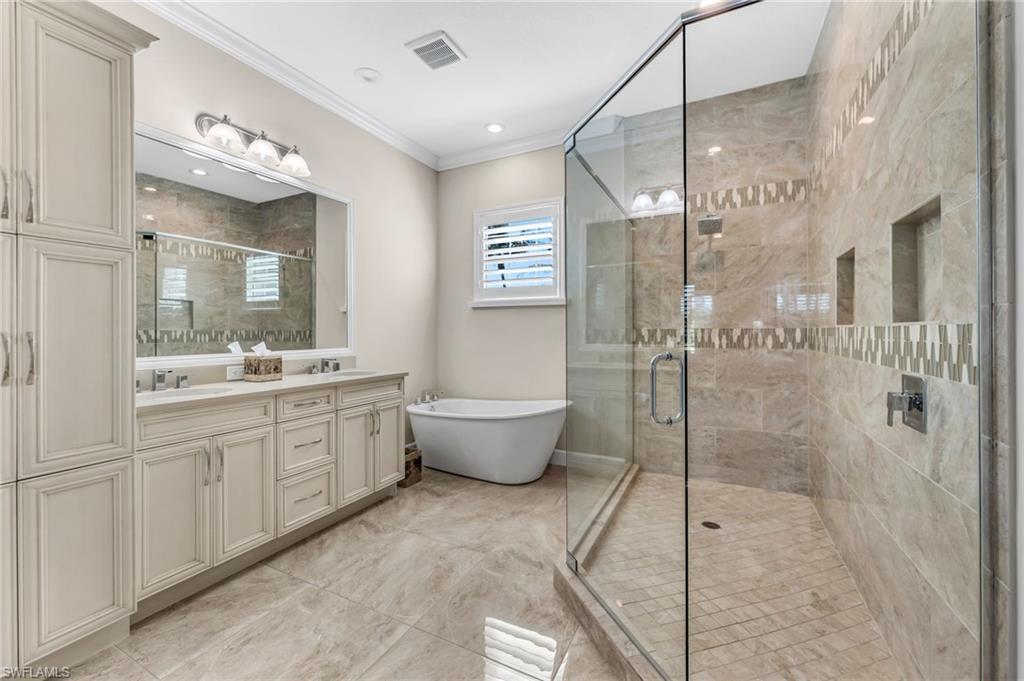 8026 Signature Club CIR 5