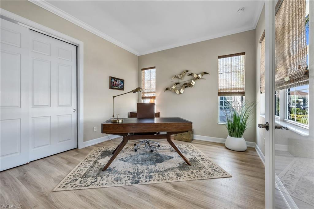 8026 Signature Club CIR 5