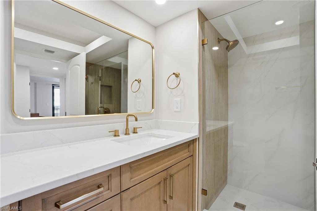 840 Collier BLVD 904