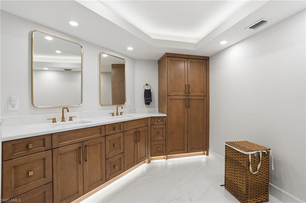 840 Collier BLVD 904