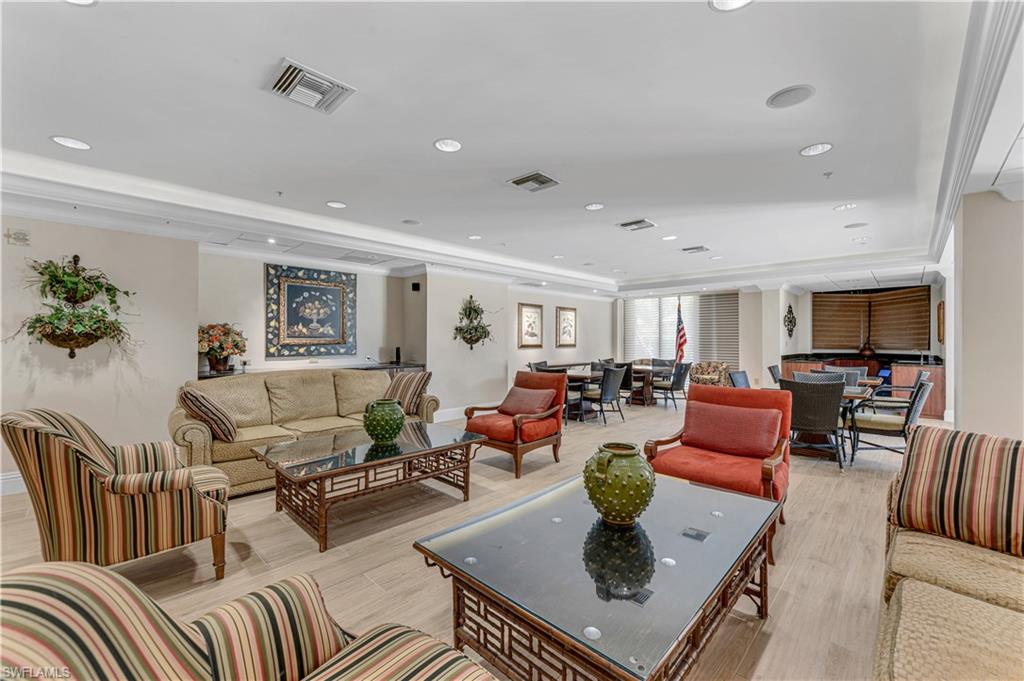 520 Collier BLVD 206