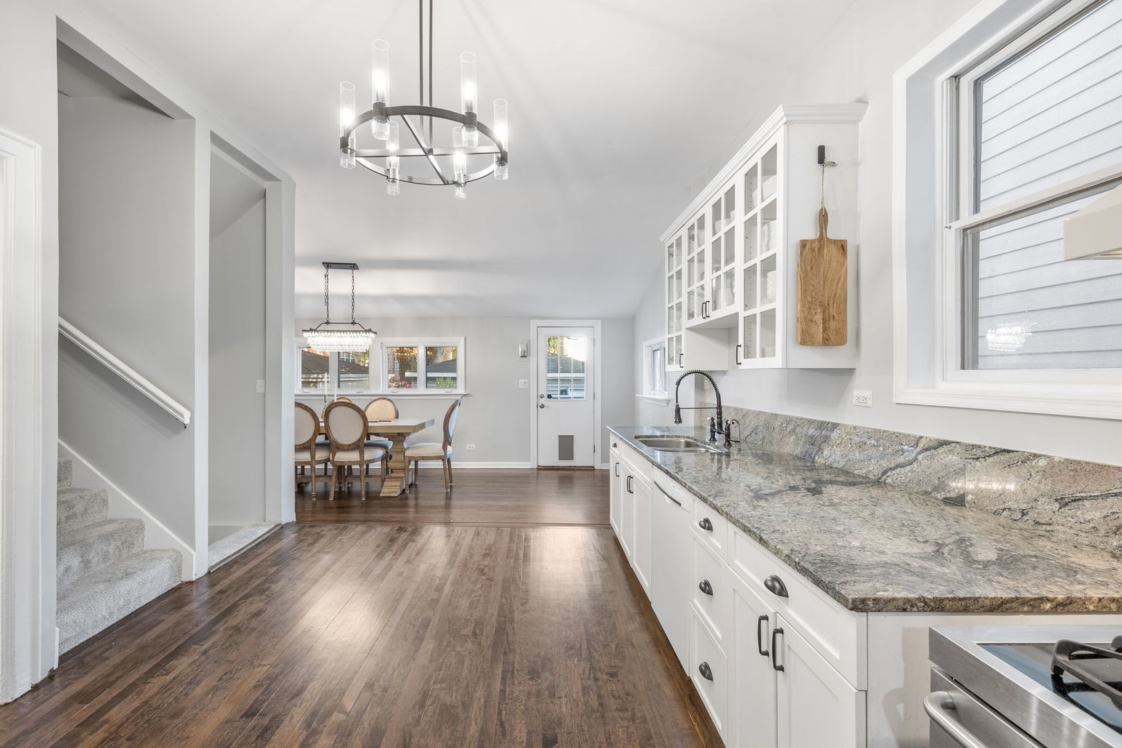 3939 N Ravenswood Avenue