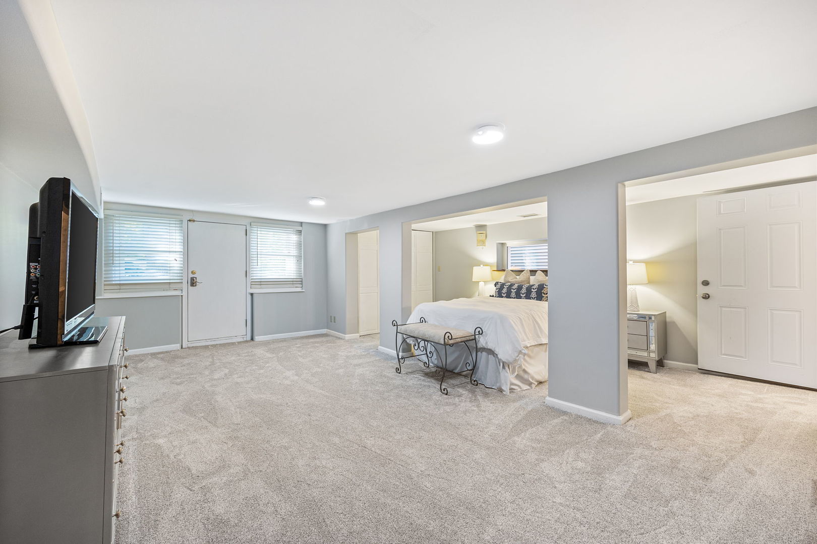 3939 N Ravenswood Avenue