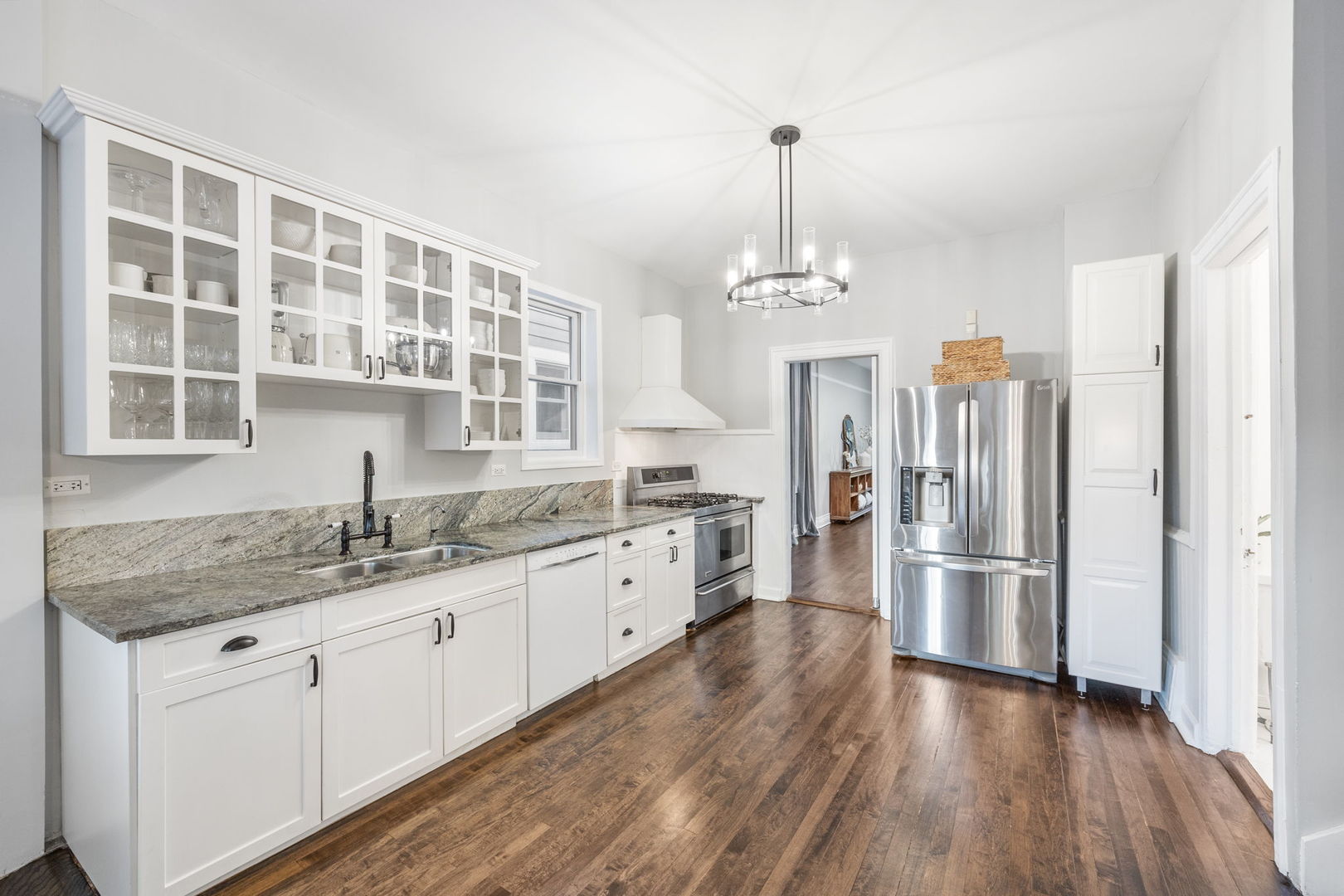 3939 N Ravenswood Avenue