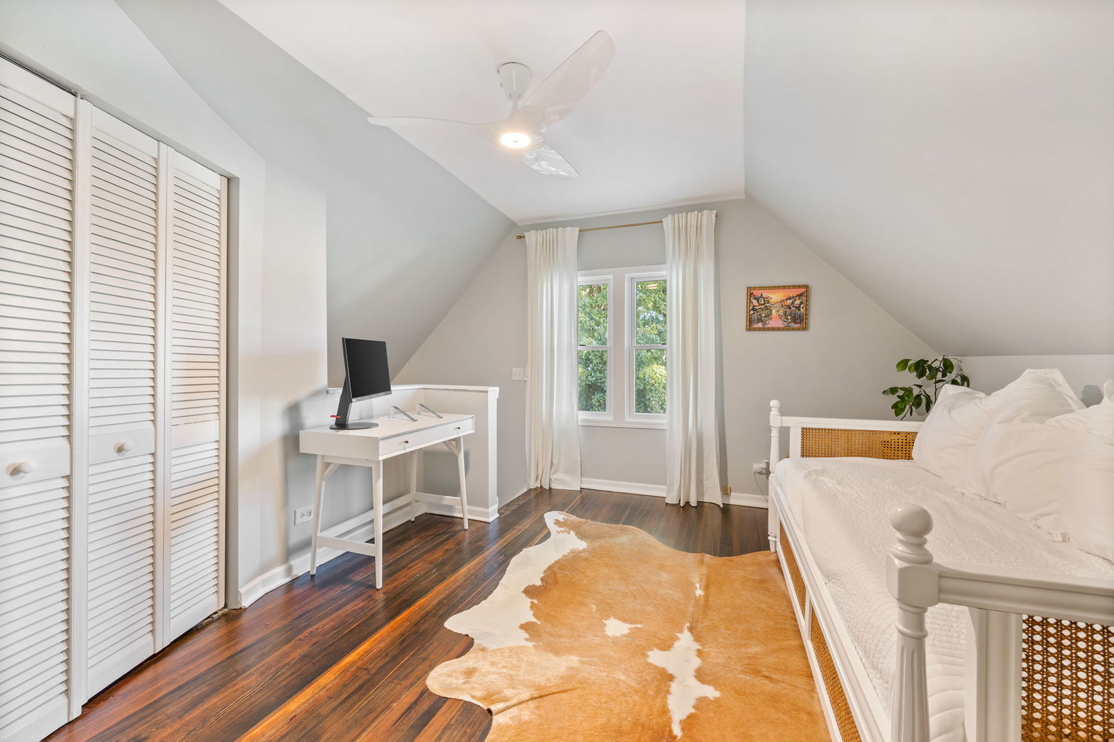 3939 N Ravenswood Avenue