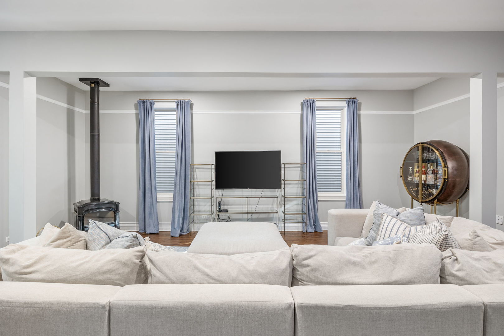 3939 N Ravenswood Avenue