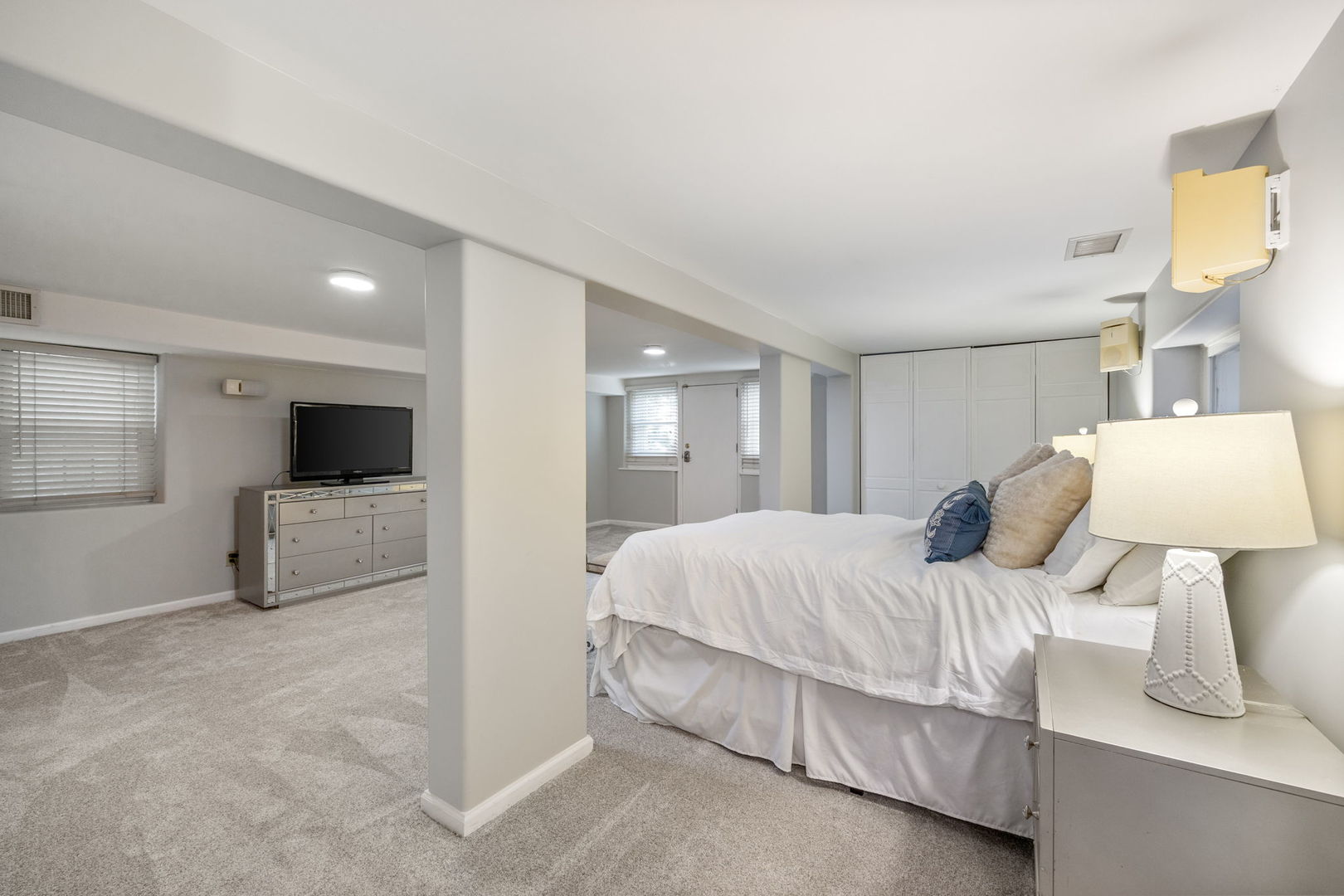 3939 N Ravenswood Avenue