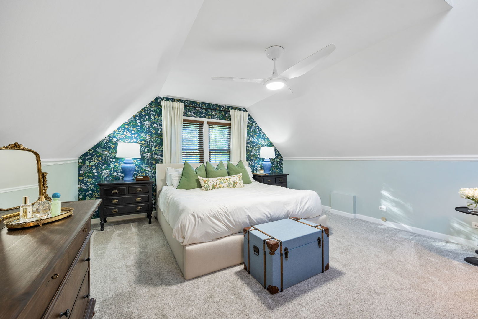 3939 N Ravenswood Avenue