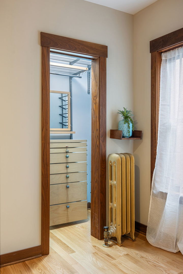 241 Washington Boulevard Unit: 2B