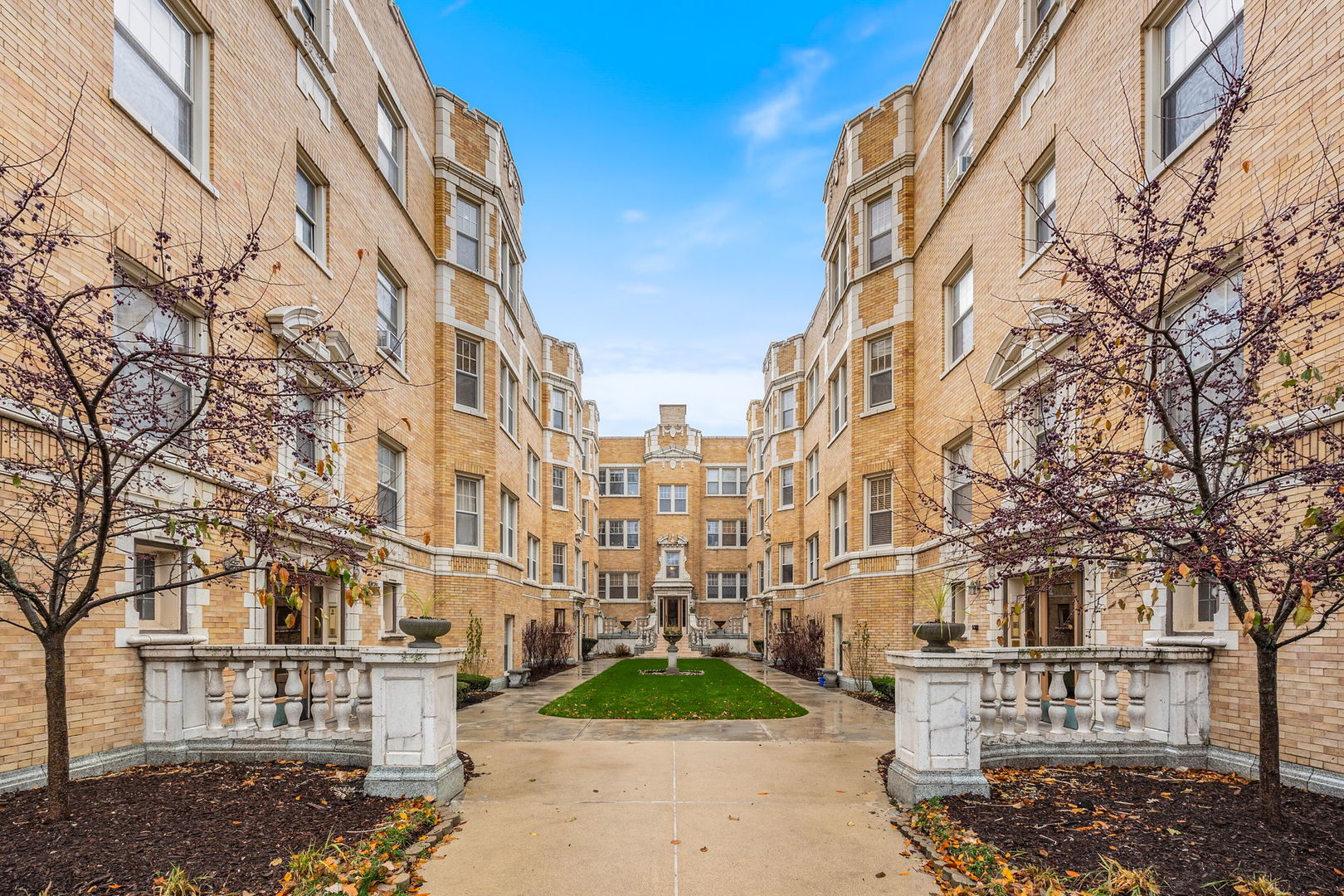 241 Washington Boulevard Unit: 2B