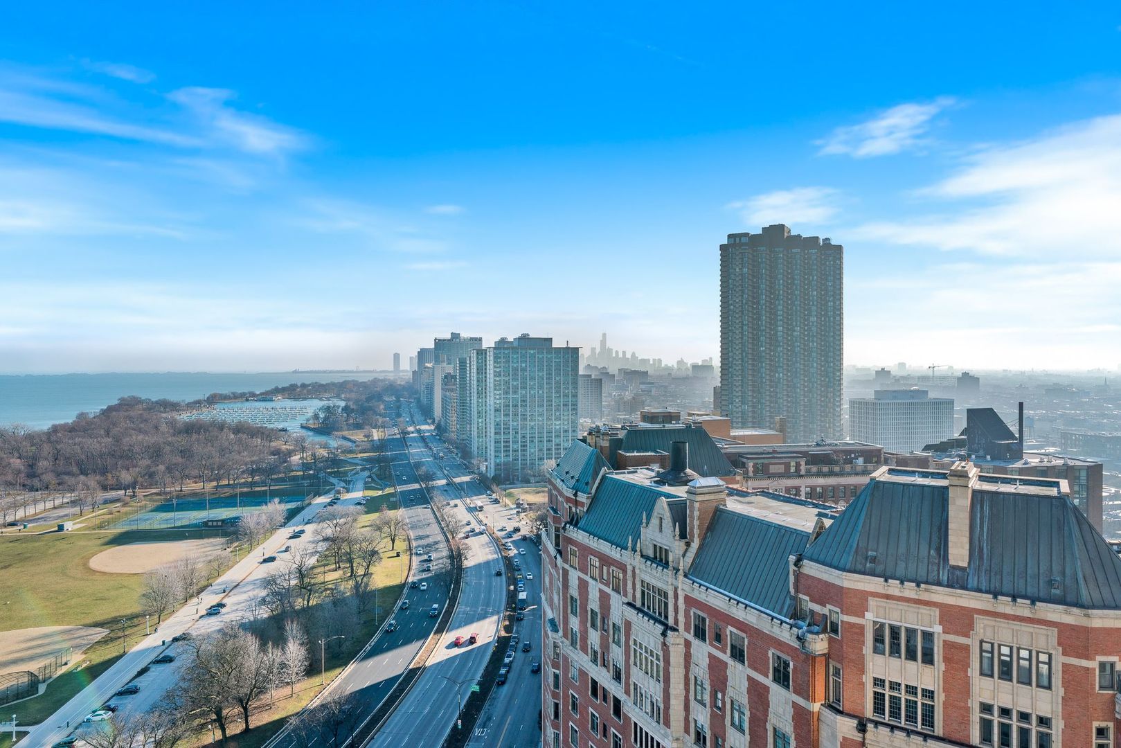3900 N Lake Shore Drive Unit: 21C