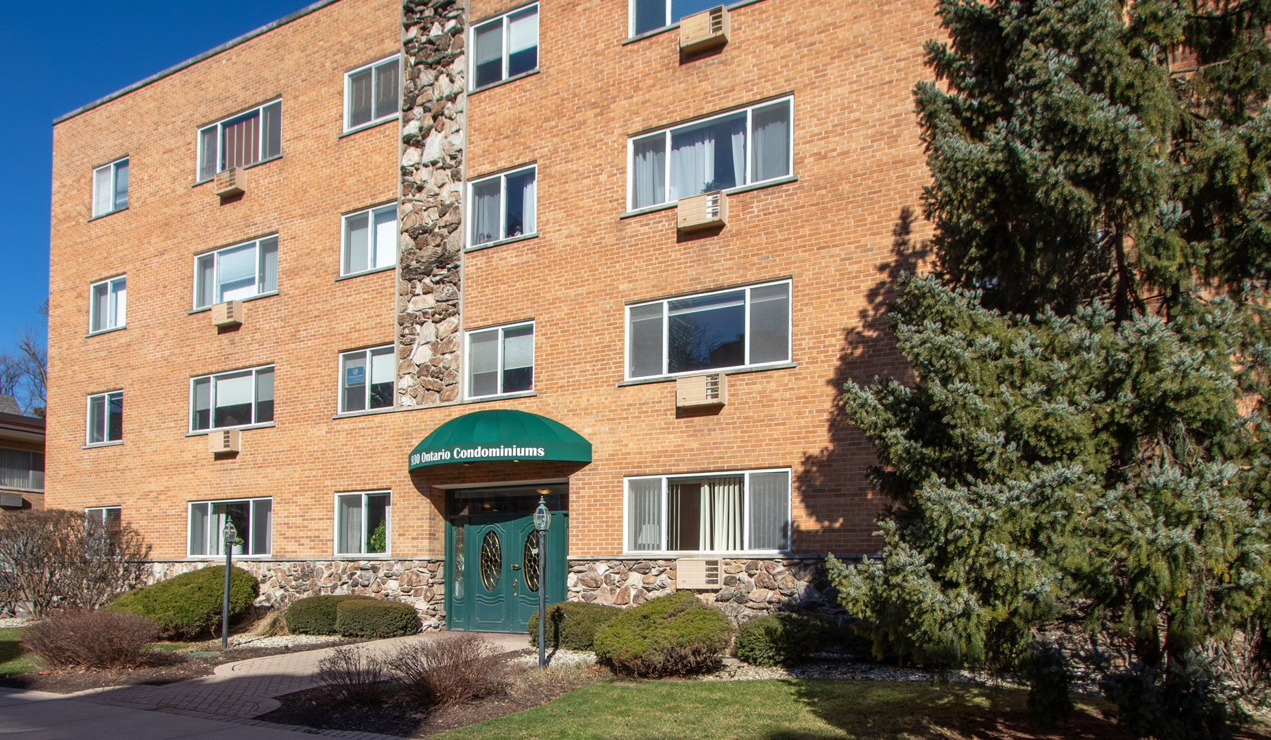 930 Ontario Street Unit: 2E