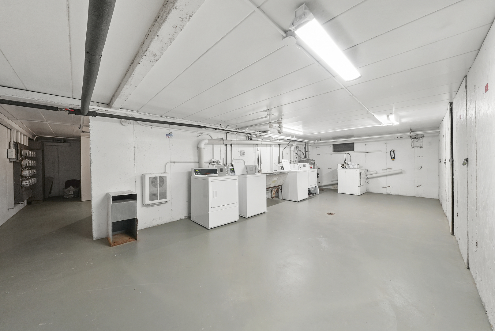 6606 Windsor Avenue Unit: 2F