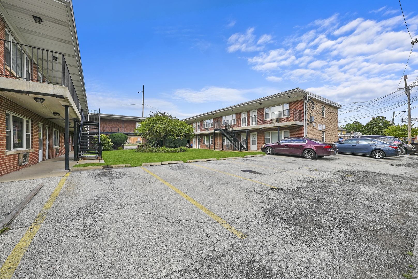 6606 Windsor Avenue Unit: 2F