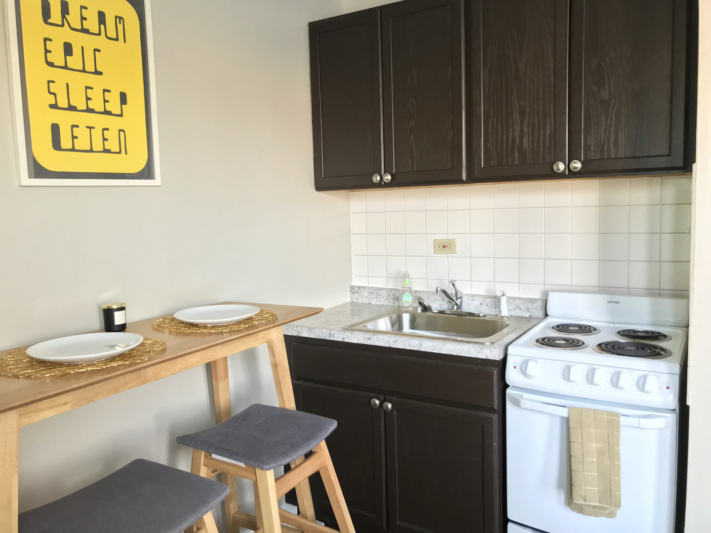 6606 Windsor Avenue Unit: 2F