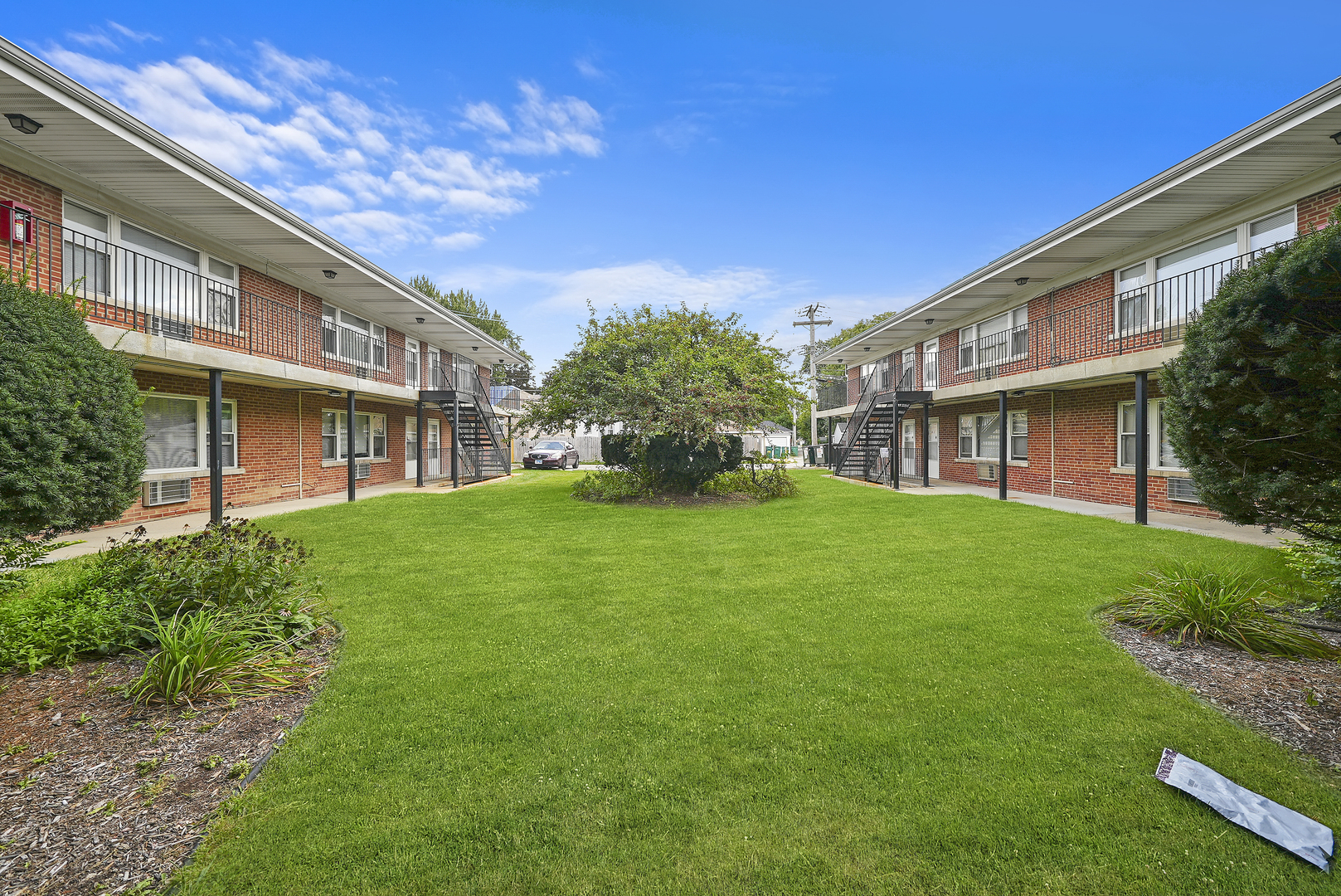 6606 Windsor Avenue Unit: 2F