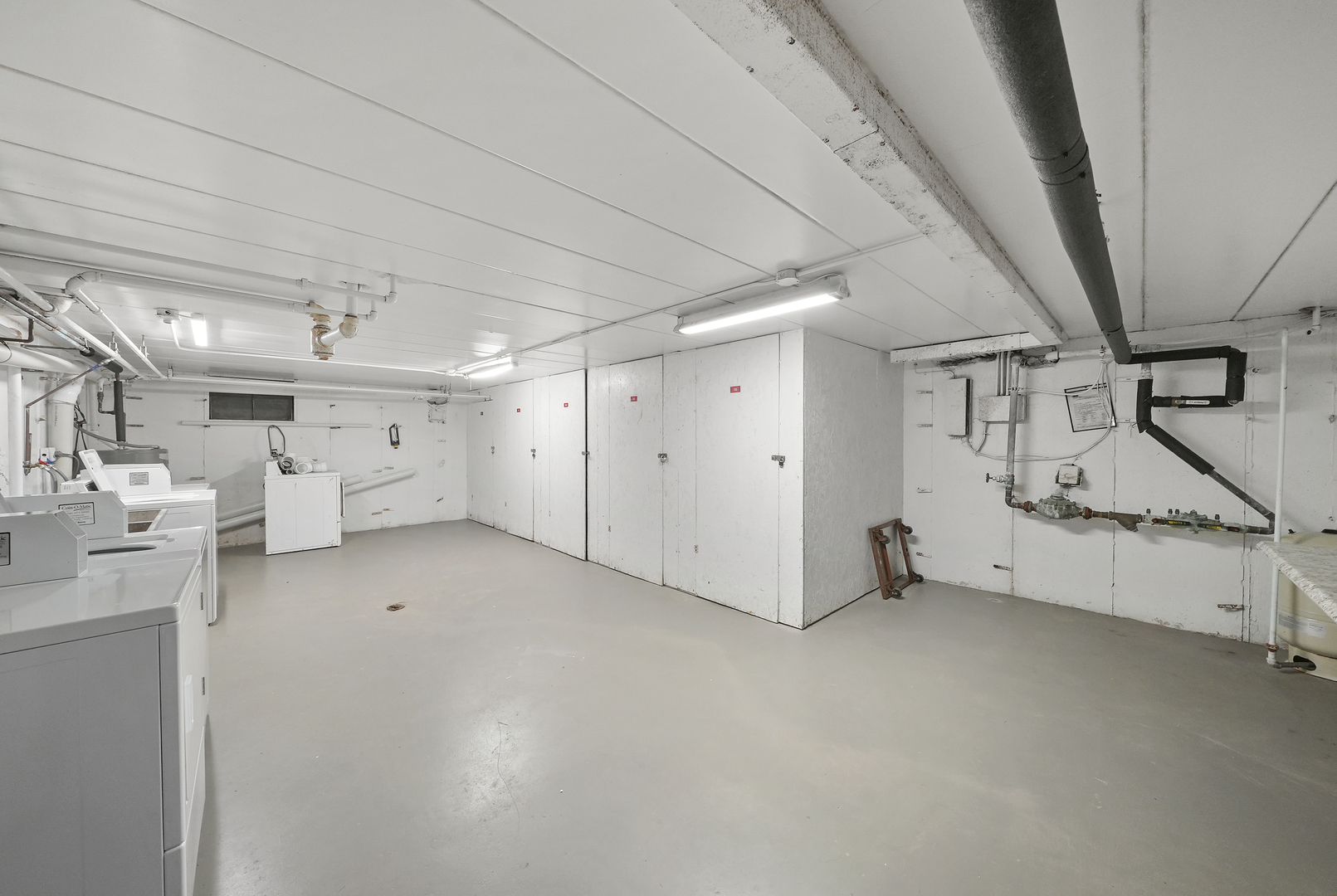 6606 Windsor Avenue Unit: 2F