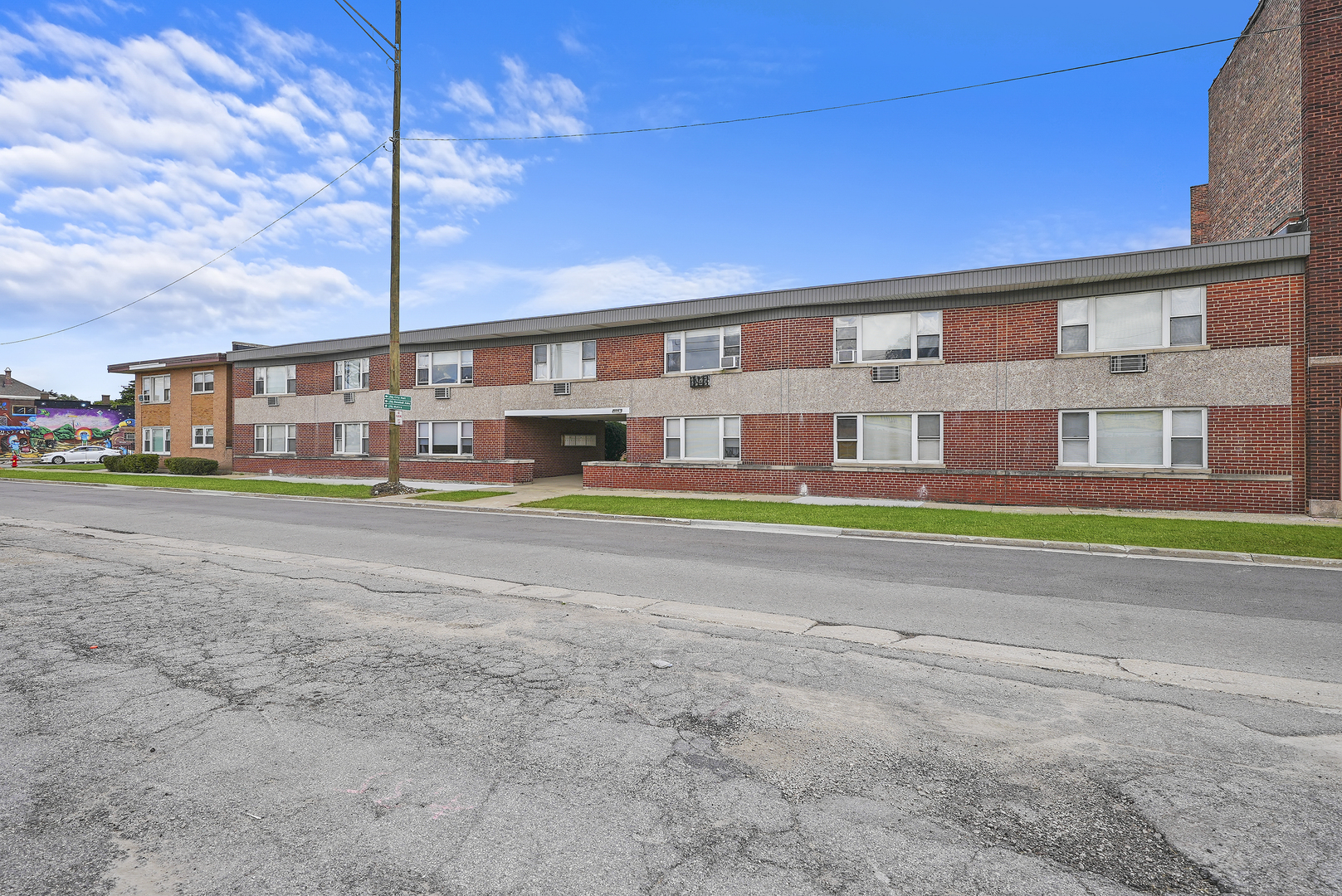 6606 Windsor Avenue Unit: 2F