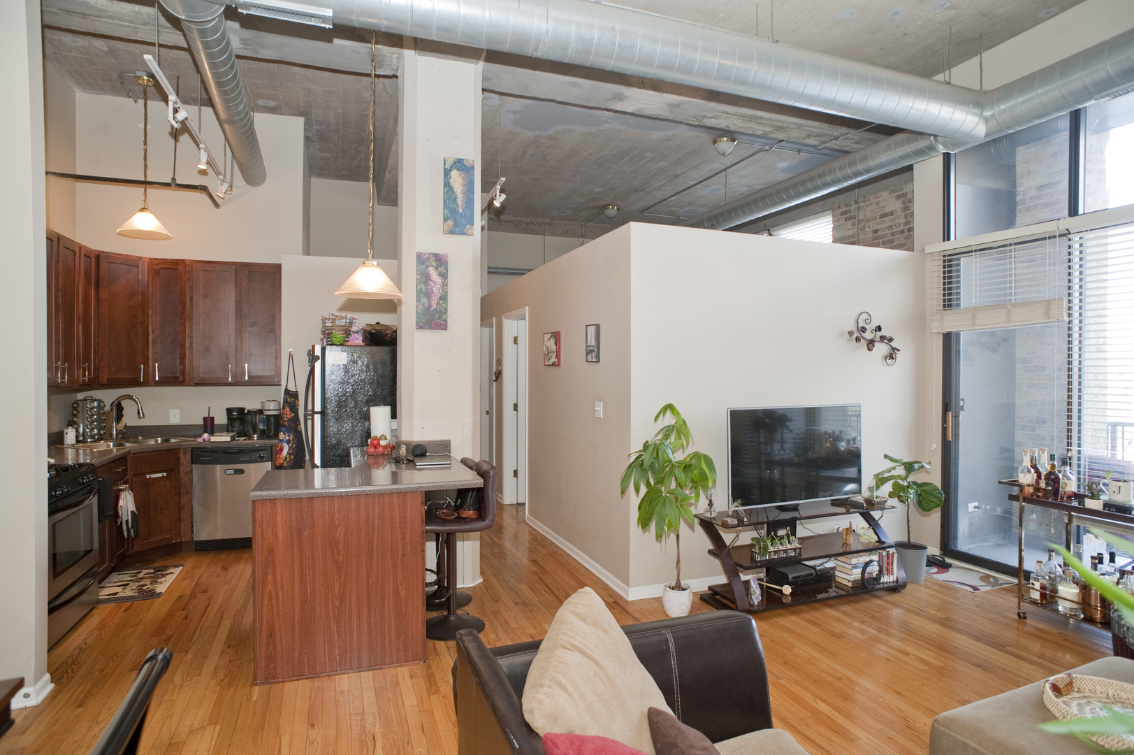 1820 N Spaulding Avenue Unit: 304