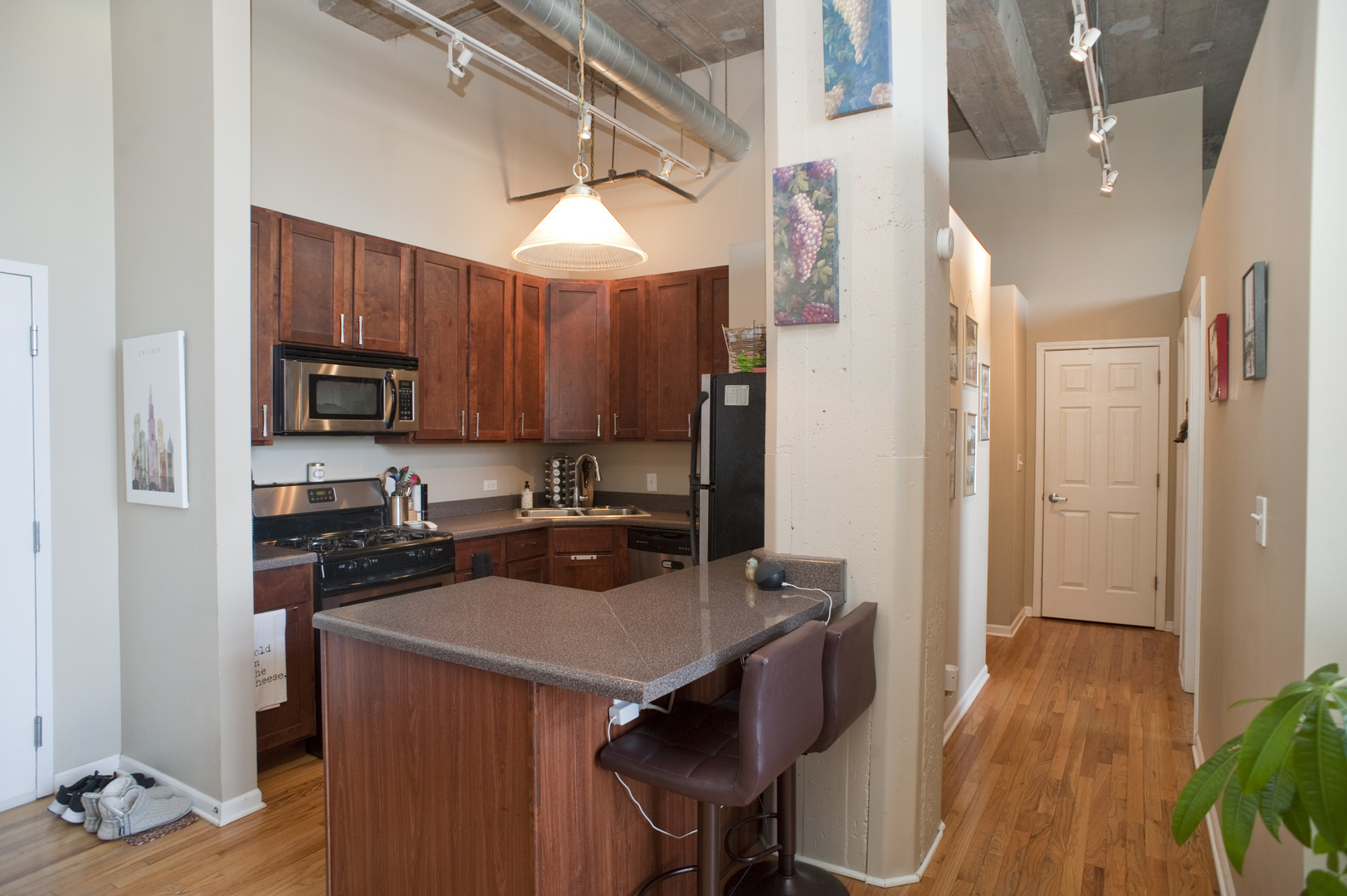 1820 N Spaulding Avenue Unit: 304