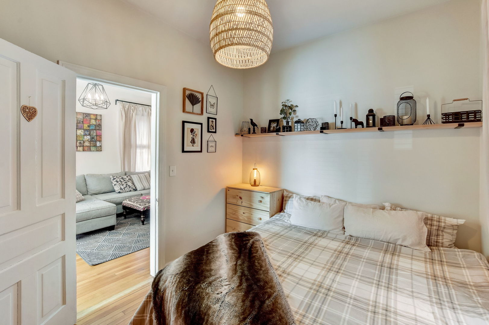 1728 W 99th Street