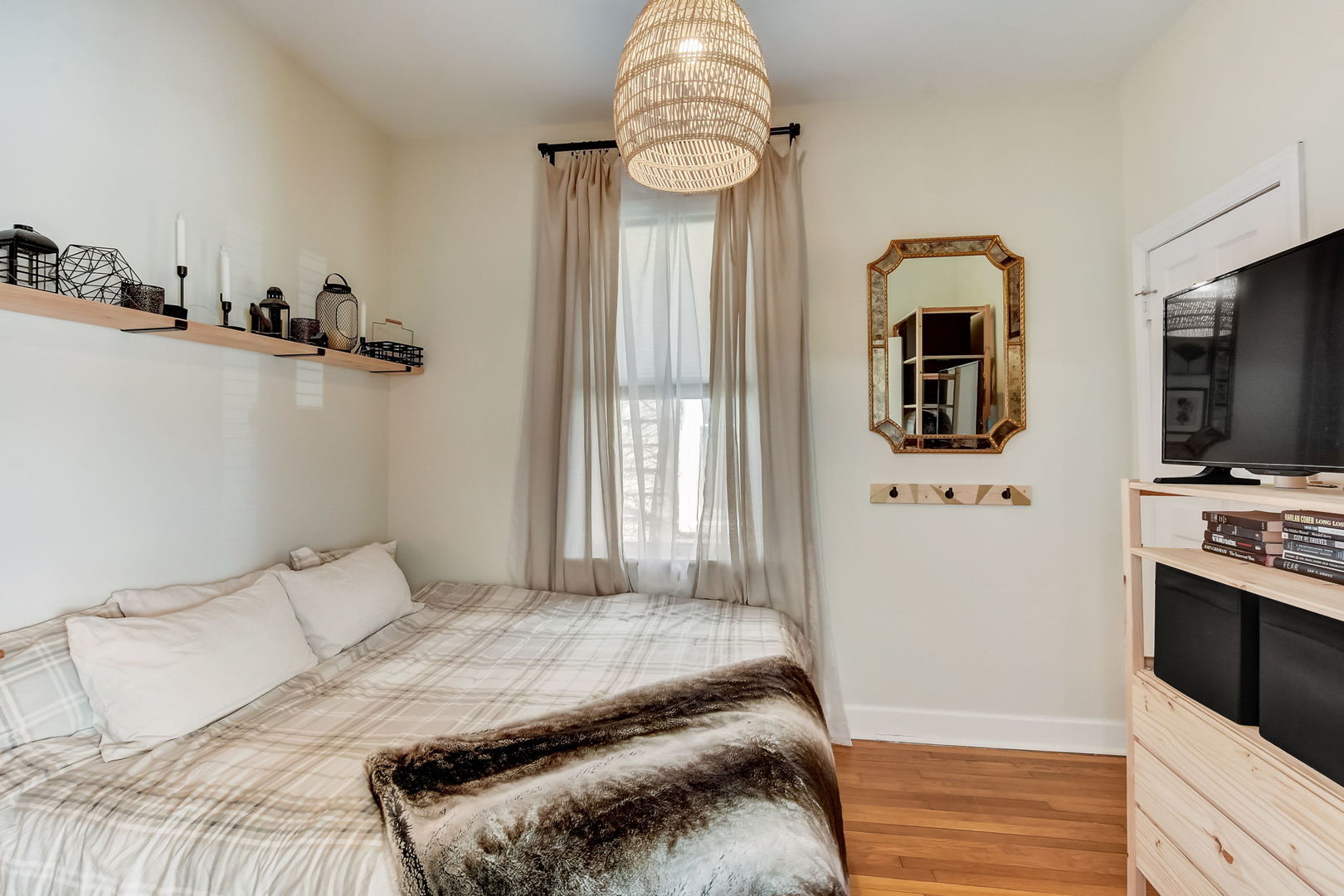 1728 W 99th Street