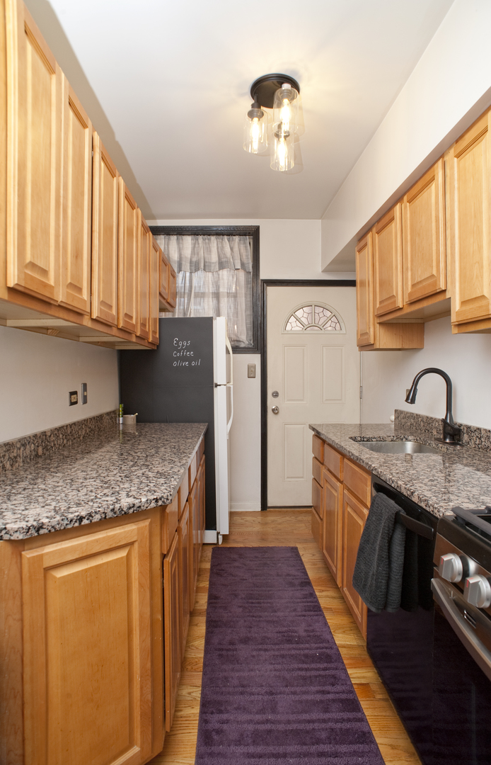 405 S Harvey Avenue Unit: 1B