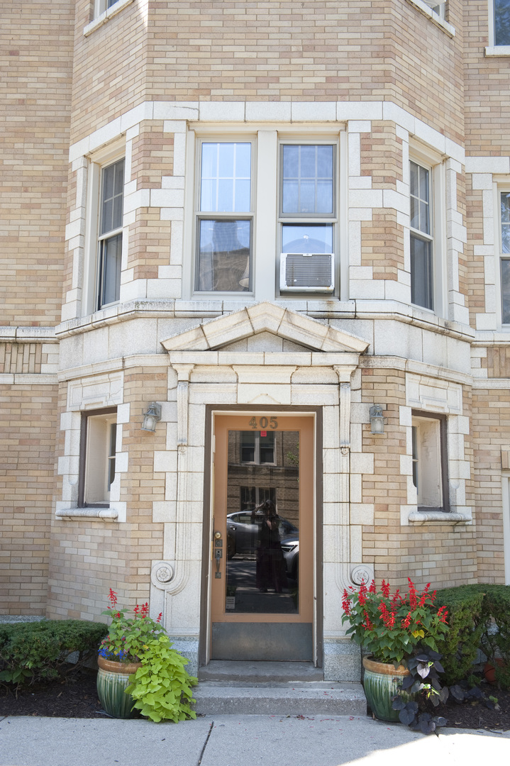 405 S Harvey Avenue Unit: 1B